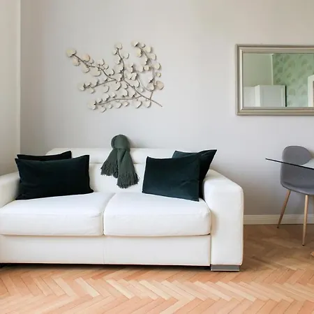 Apartment Plum Guide - Peace Branch